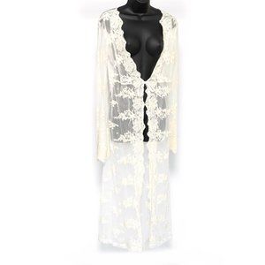 En Creme Maxi Kimono in Lace with tie front detail